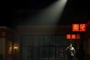 《旧胶片旅馆》老式放映机与走廊主视觉